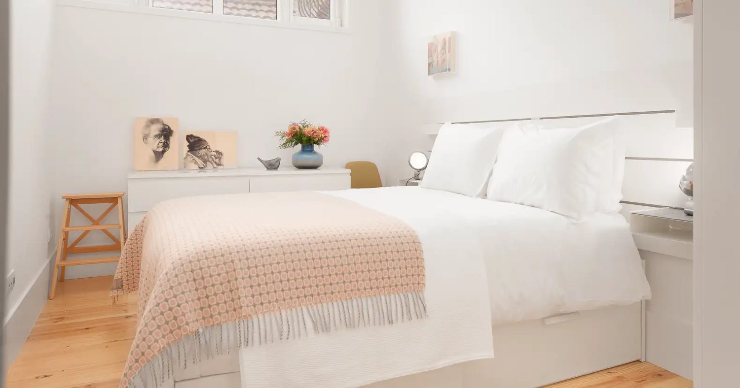 Quarto de um Alojamento Local no Porto gerido pela Host Wise