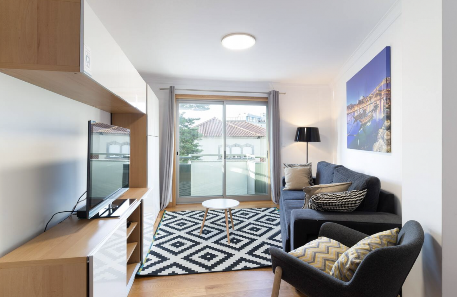 Apartamento Moderno Deluxe com Varanda por Host Wise 