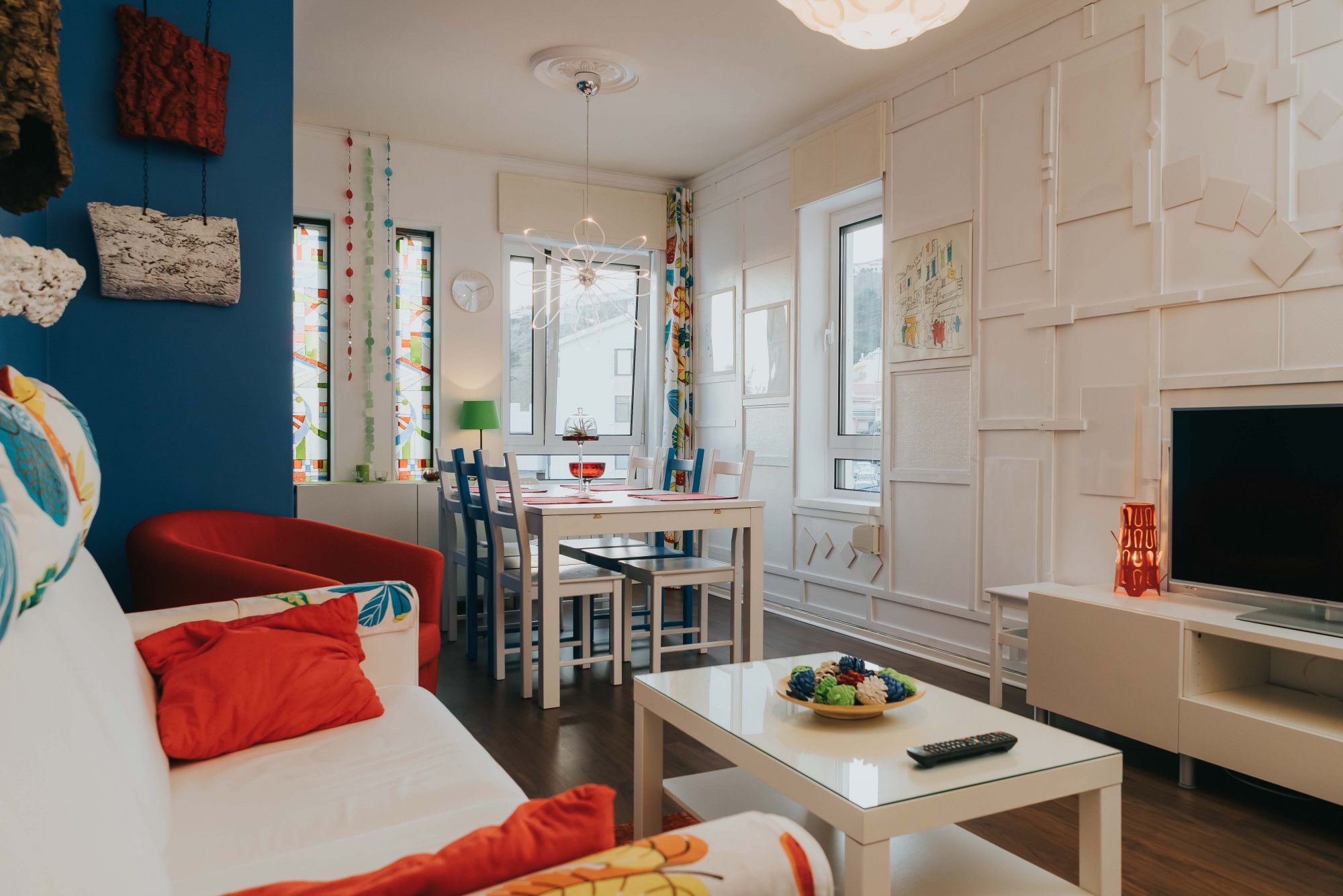 Seaside Colorful Flat | Central Location