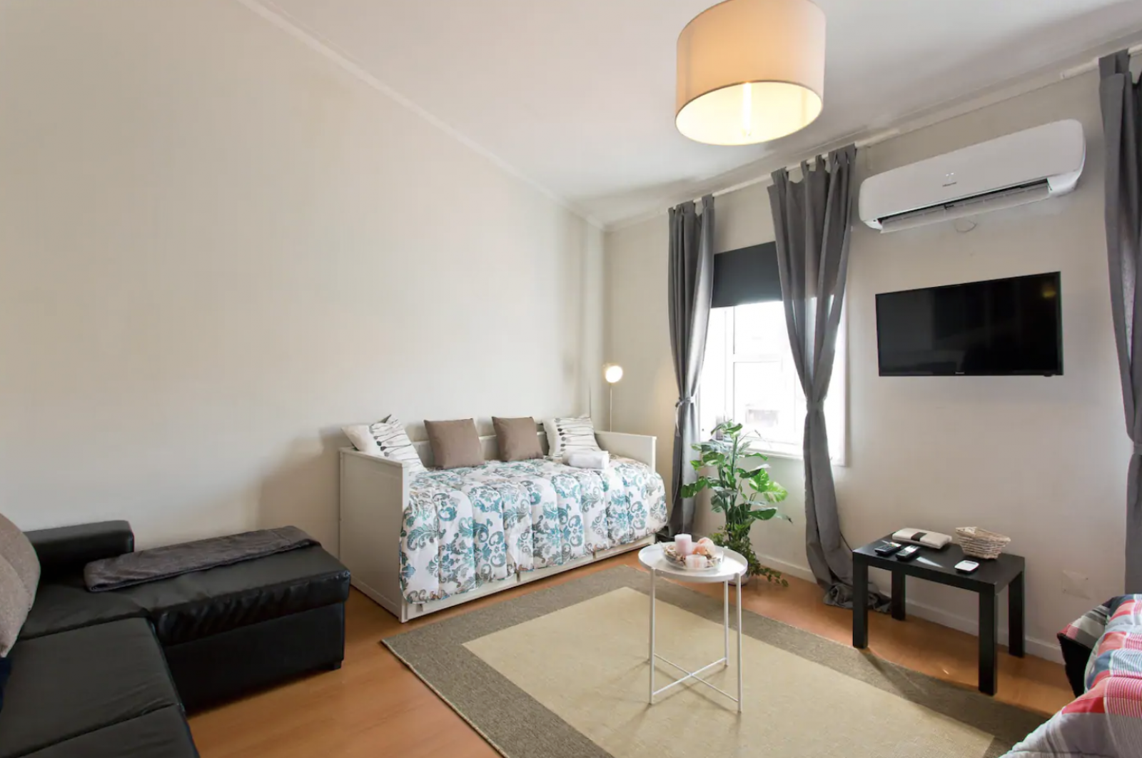 Spacious Sunny Flat | Ace Location