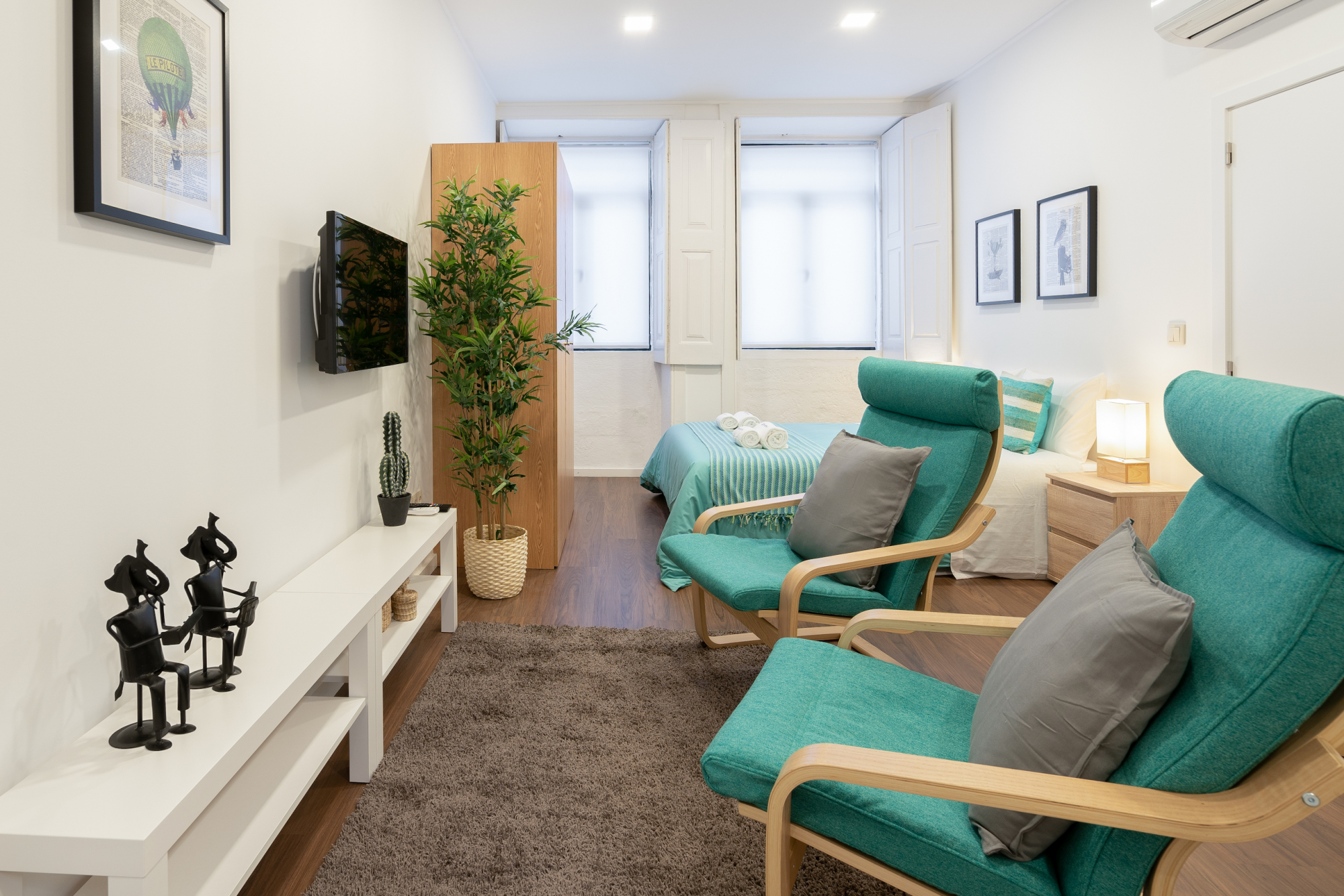 Beautiful Studio w/ Netflix | Walk City Center