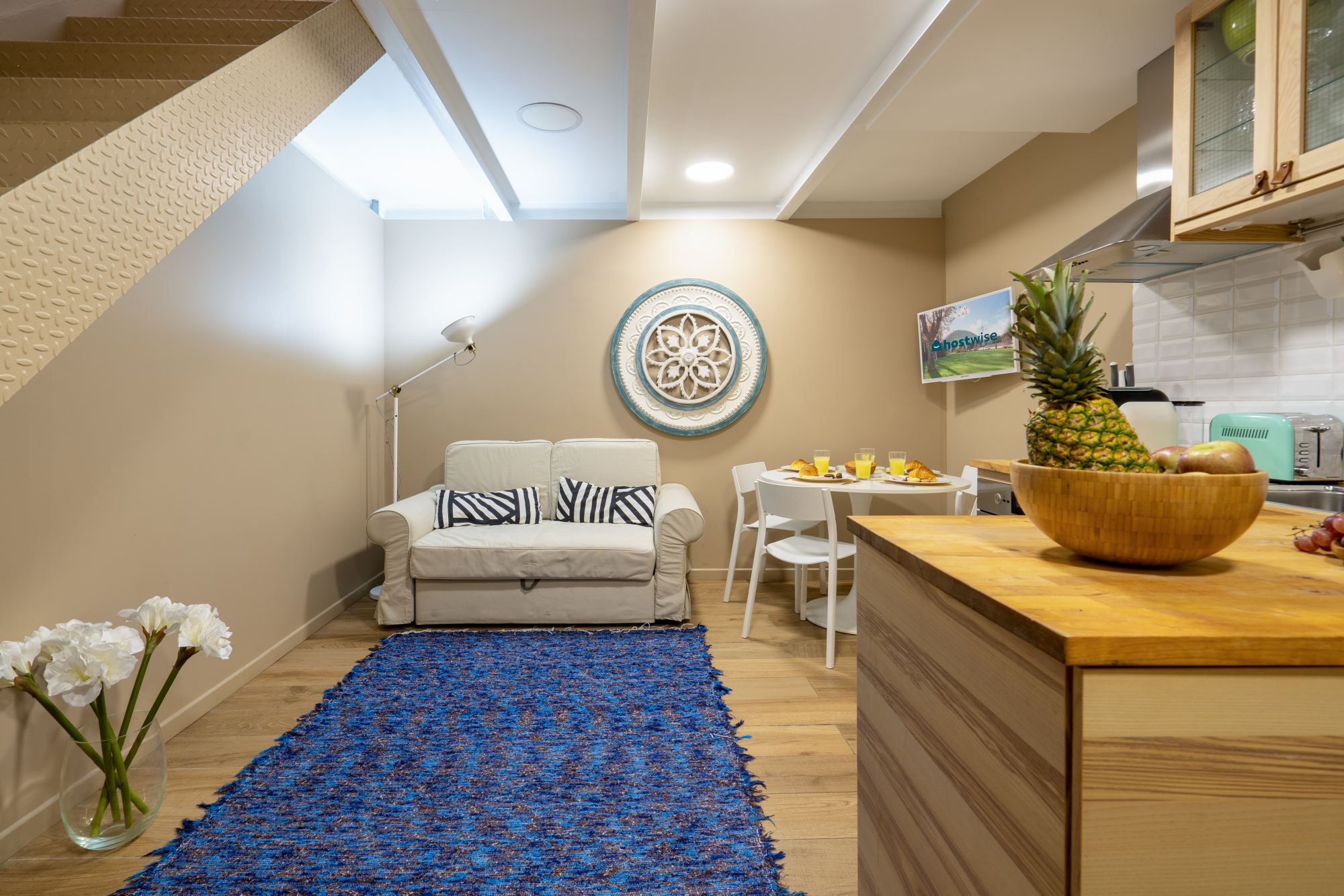 Apartamento de design luxuoso com mezanino e terraço 