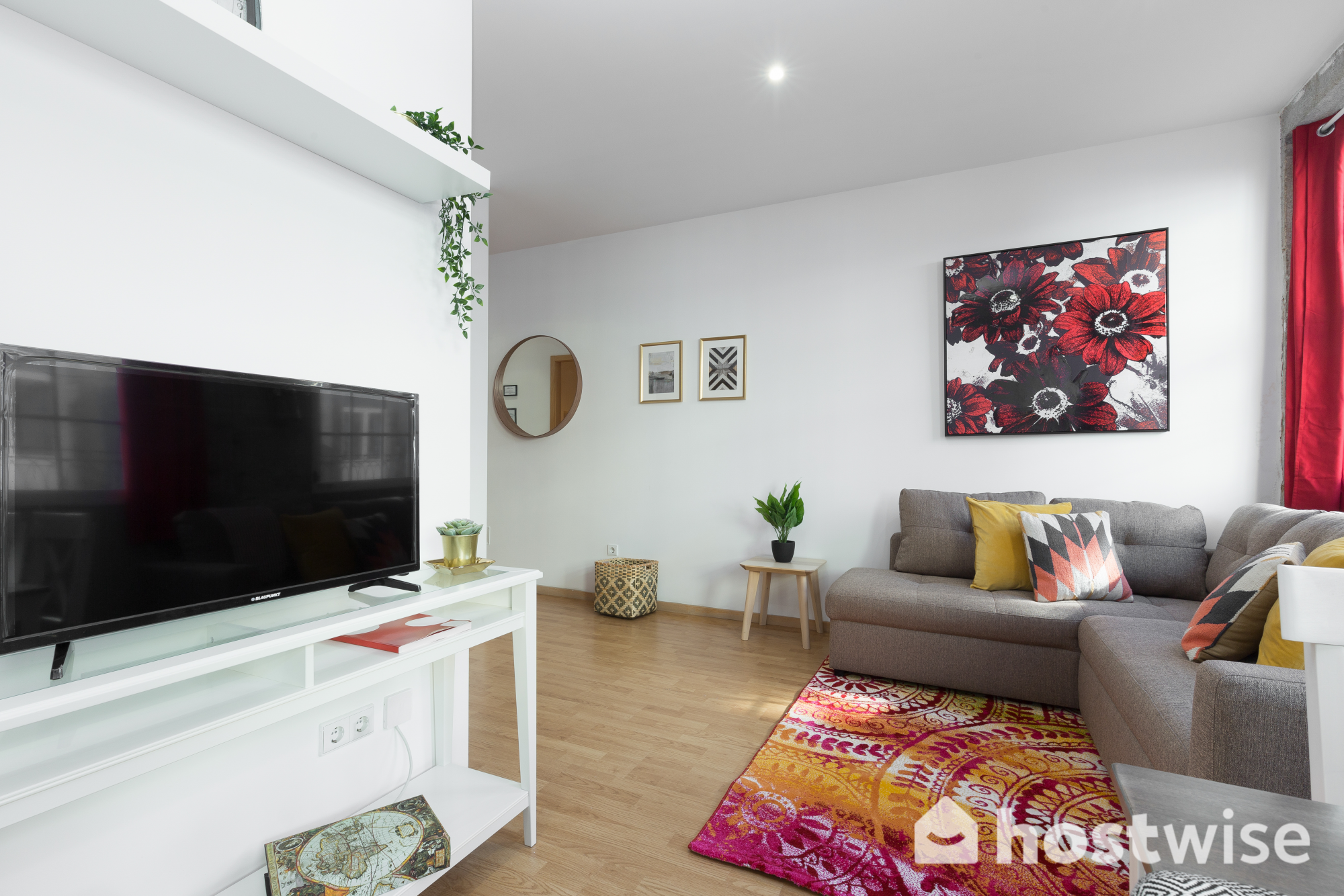 Colorful Fresh Flat | Batalha by Host Wise