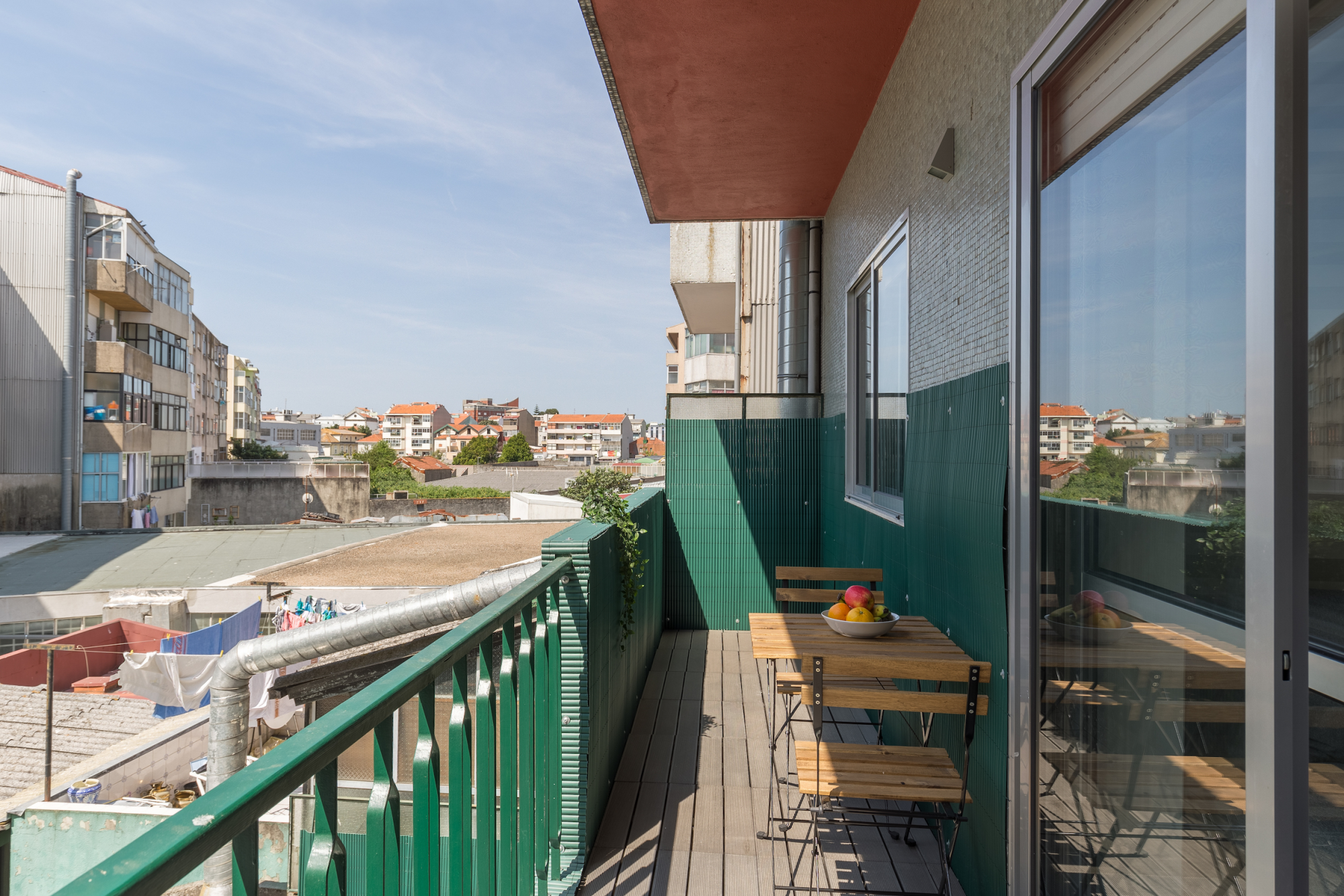 Sweet Cozy Flat w/ Balcony | Central Location