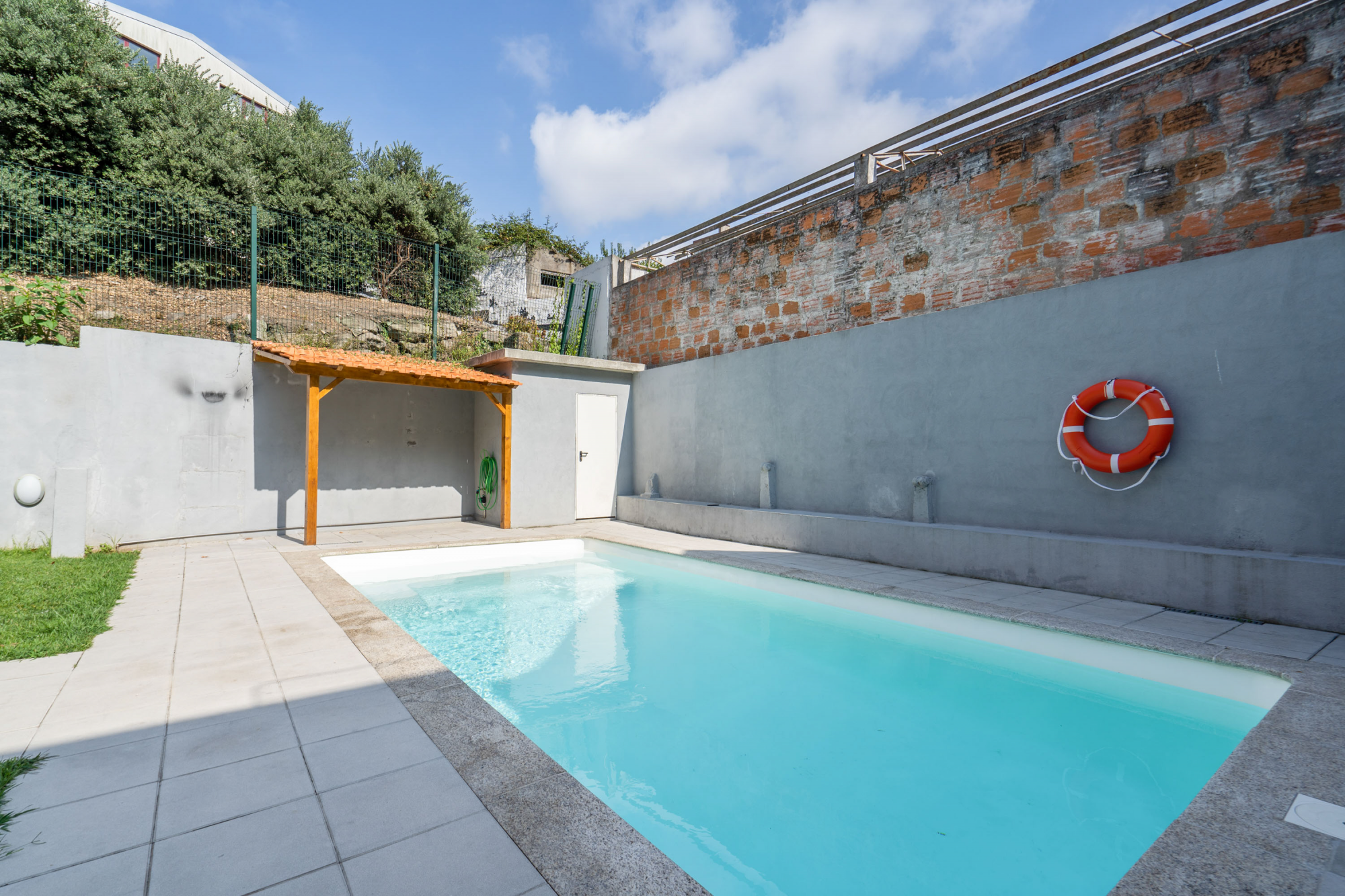 Quiet Bright Duplex | Swimming Pool