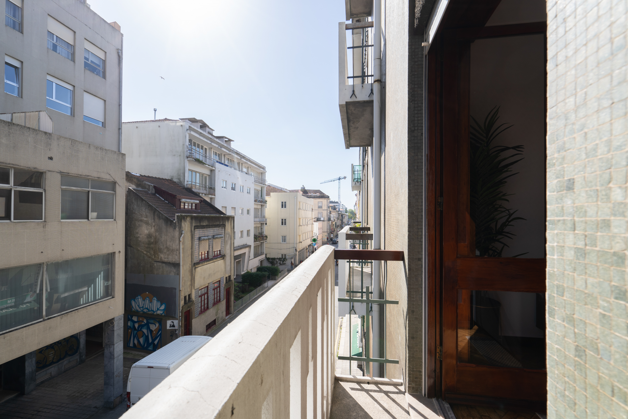 Prized Spacious Flat | Balcony